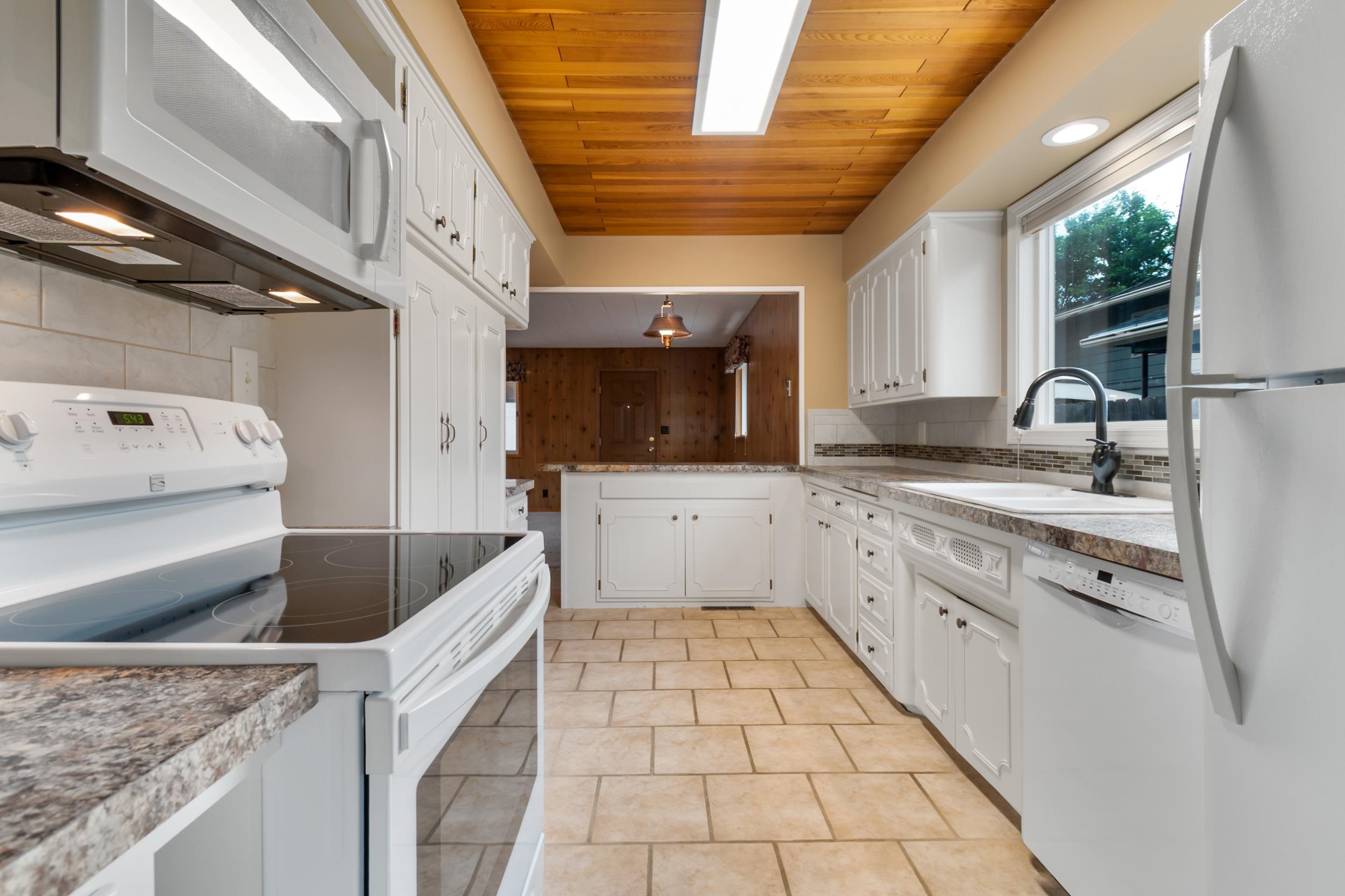 4112 South Hogan Street Spokane, WA 99203 - Photo 10 of 46