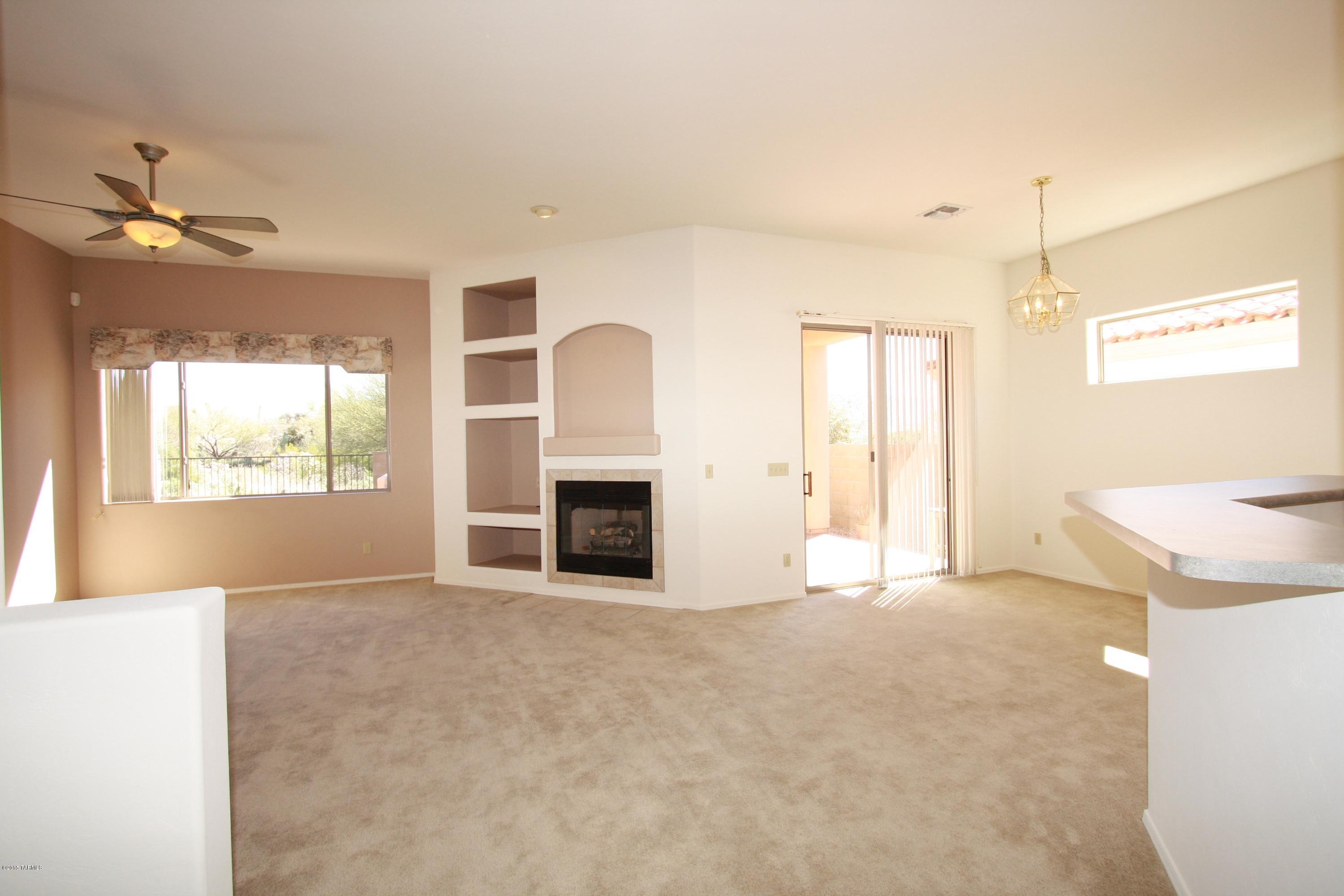 5206 North Canyon Rise Place Tucson, AZ 85749 - Photo 6 of 23 Living room/Dining Room