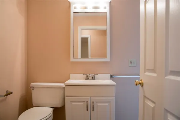 $1,400 | 2840 Hartford Avenue, Unit B, Johnston, RI 02919