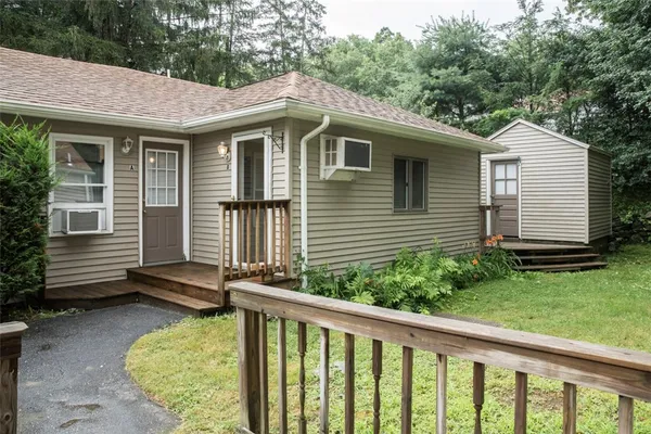 $1,400 | 2840 Hartford Avenue, Unit B, Johnston, RI 02919
