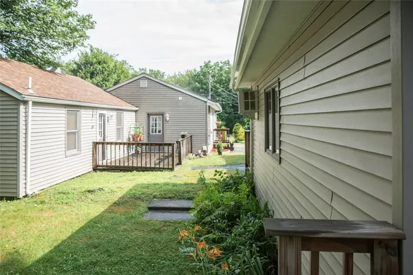 $1,400 | 2840 Hartford Avenue, Unit B, Johnston, RI 02919