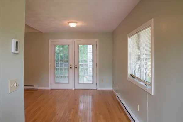 $1,400 | 2840 Hartford Avenue, Unit B, Johnston, RI 02919