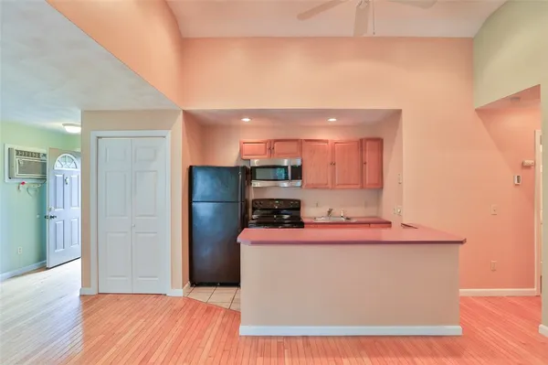 $1,400 | 2840 Hartford Avenue, Unit B, Johnston, RI 02919