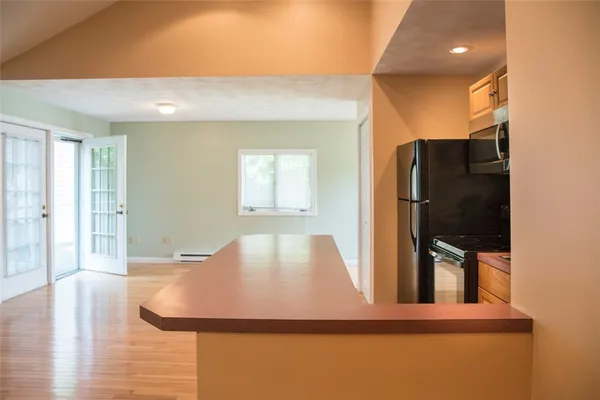 $1,400 | 2840 Hartford Avenue, Unit B, Johnston, RI 02919