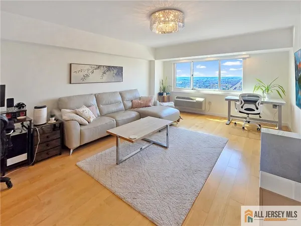 $2,800 | 110 Somerset Street, Unit 2209, New Brunswick, NJ 08901