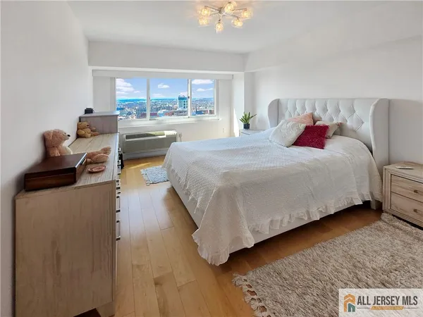 $2,800 | 110 Somerset Street, Unit 2209, New Brunswick, NJ 08901