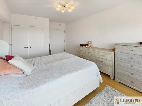 $2,800 | 110 Somerset Street, Unit 2209, New Brunswick, NJ 08901