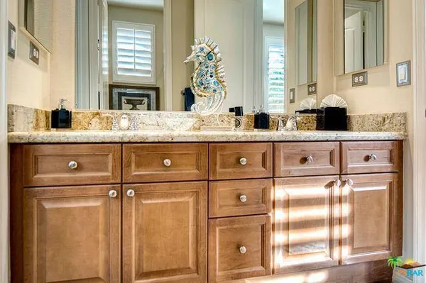 $4,000 | 250 Via San Lucia, Rancho Mirage, CA 92270