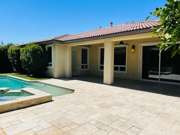 $4,000 | 250 Via San Lucia, Rancho Mirage, CA 92270