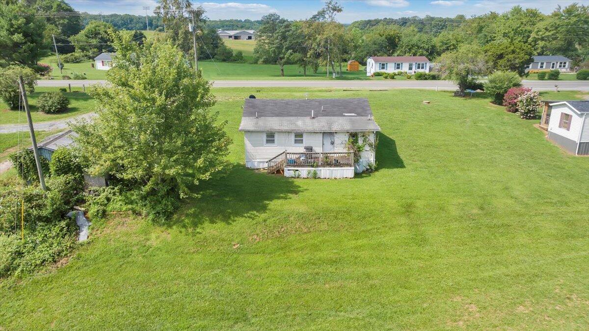 1726 Hendricks Store Road Moneta, VA 24121 - Photo 27 of 35 a view of a big yard with large trees