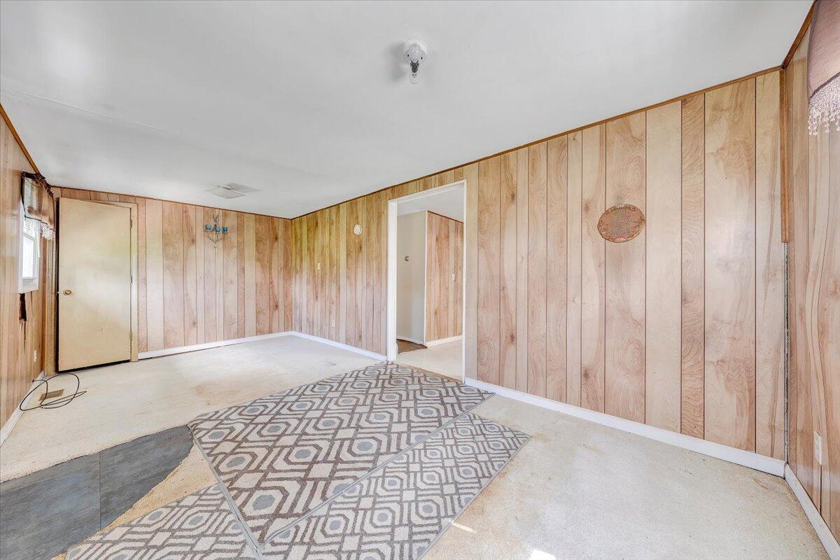 1726 Hendricks Store Road Moneta, VA 24121 - Photo 5 of 35 a view of a big room with a wooden walls