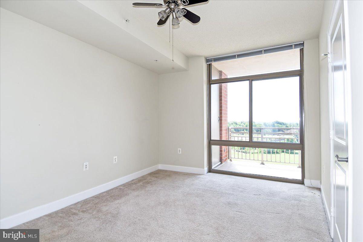 3650 South Glebe Road, Unit 571 Arlington, VA 22202 - Photo 16 of 34 2nd Bedroom