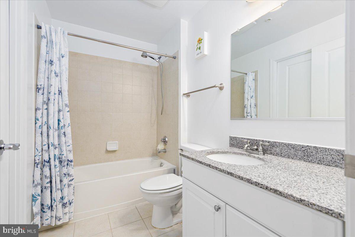 3650 South Glebe Road, Unit 571 Arlington, VA 22202 - Photo 17 of 34 2nd Bathroom