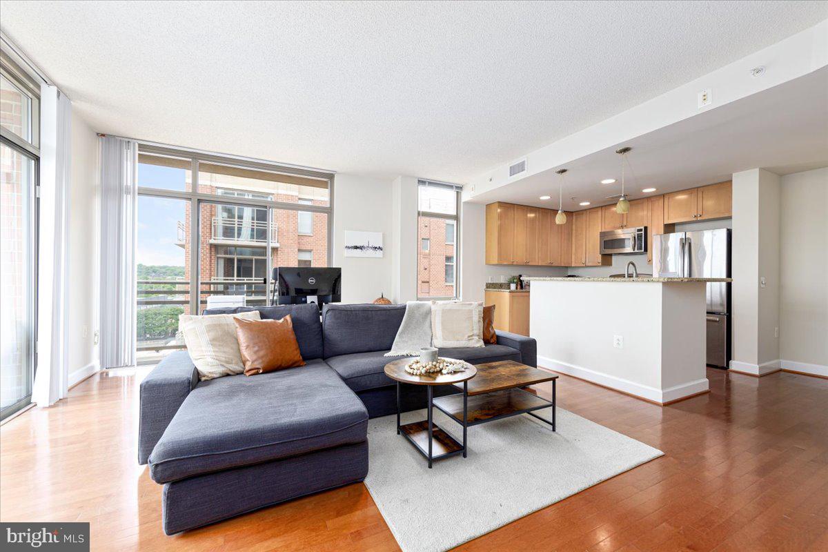 3650 South Glebe Road, Unit 571 Arlington, VA 22202 - Photo 32 of 34 *Current Tenant Furniture