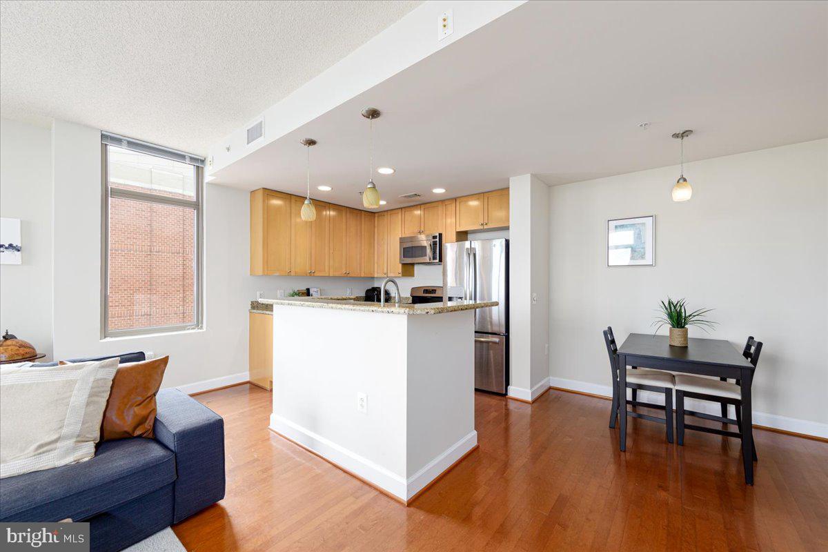 3650 South Glebe Road, Unit 571 Arlington, VA 22202 - Photo 33 of 34 *Current Tenant Furniture