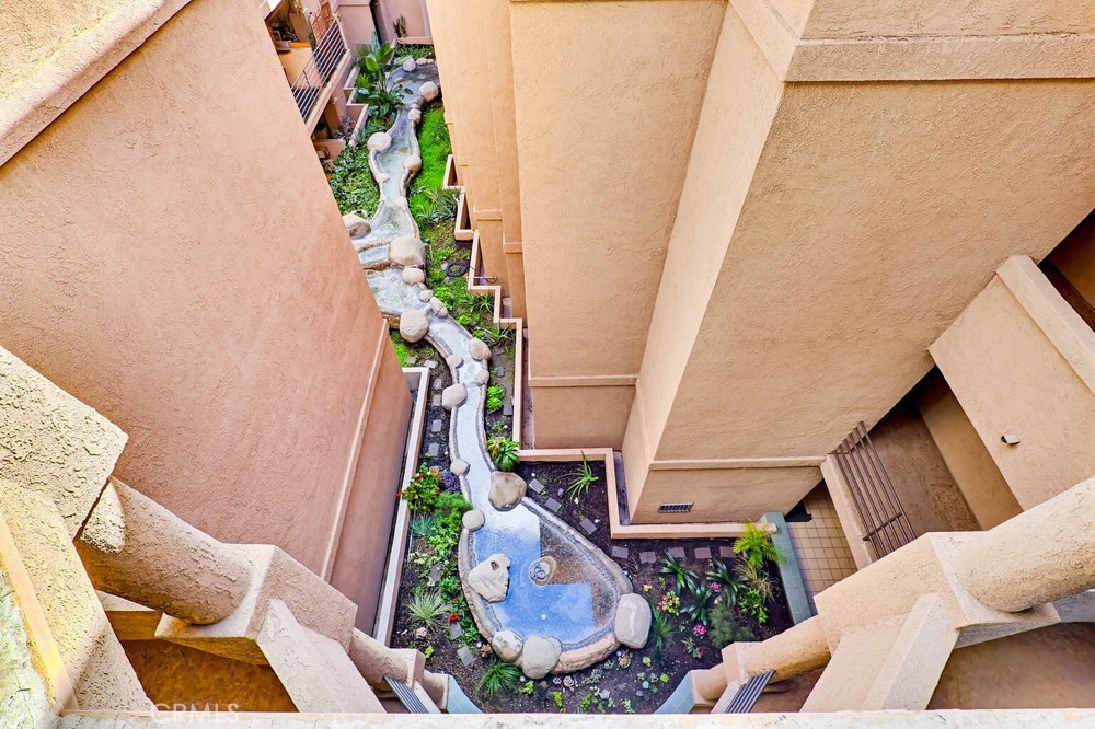 640 West 4th Street, Unit 401 Long Beach, CA 90802 - Photo 2 of 14 view of living room with furniture and a potted plant