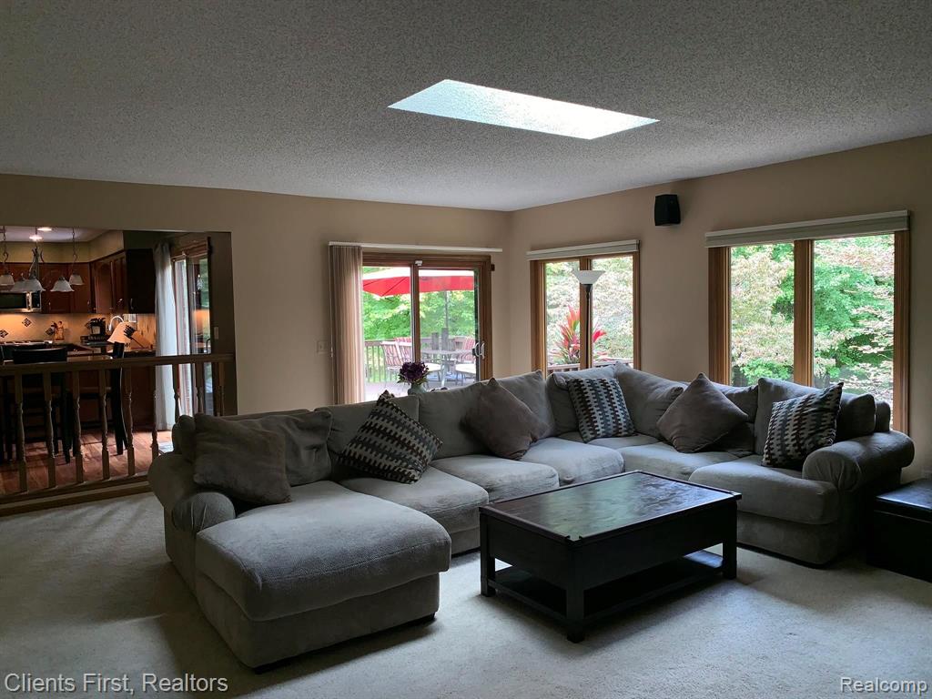 31231 Country Ridge Circle Farmington Hills, MI 48331 - Photo 36 of 73
