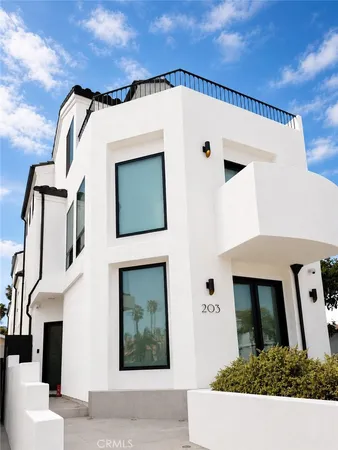 $10,000 | 203 21st Street, Huntington Beach, CA 92648