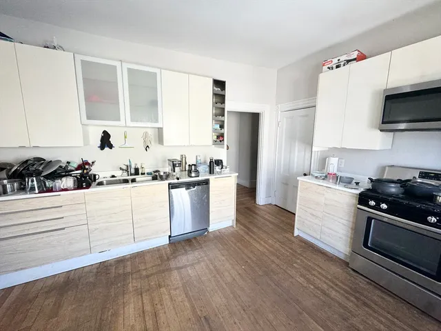 $3,800 | 158 Boston Street, Unit 2, Boston, MA 02125