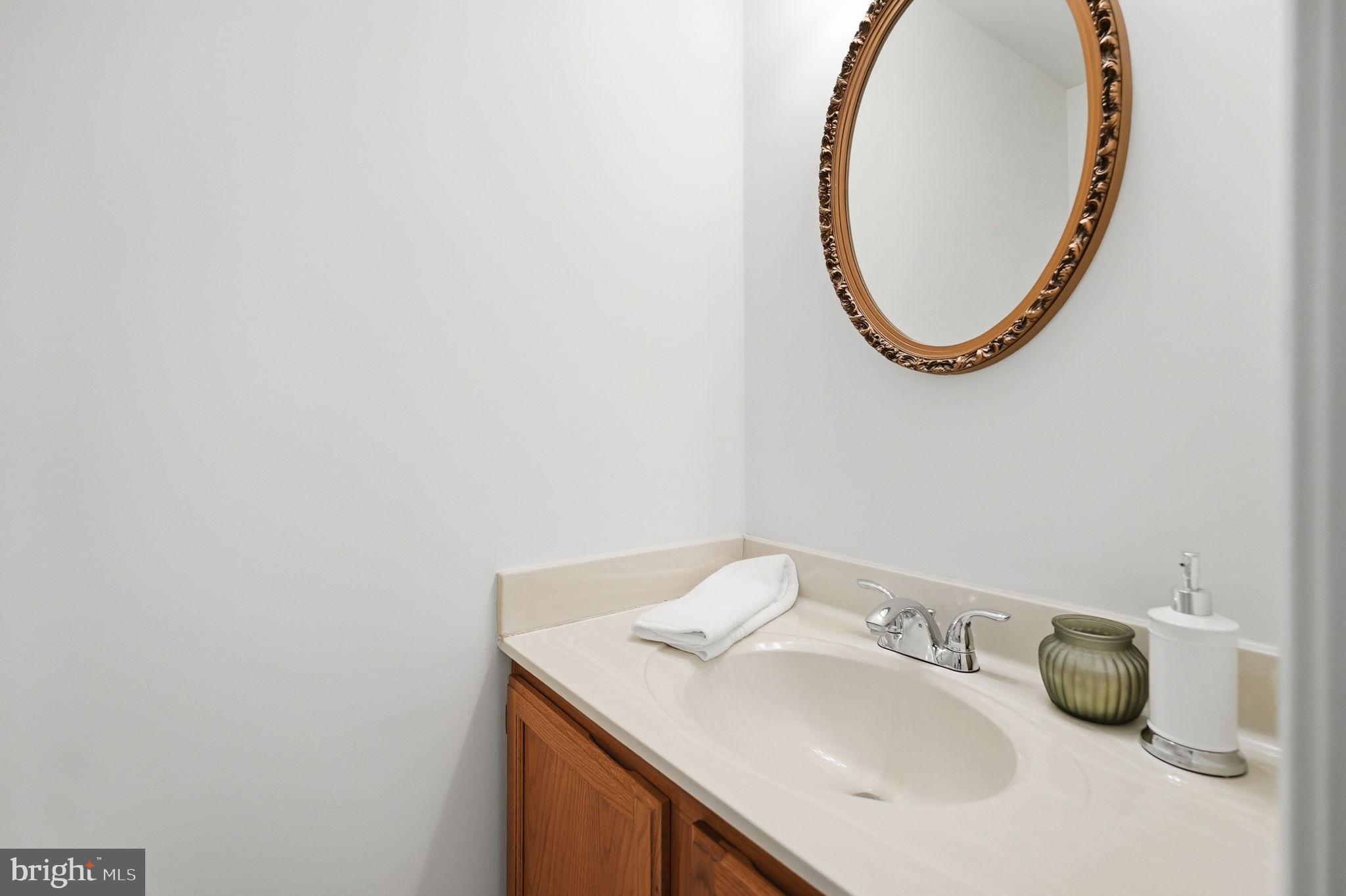 1686 Oaktree Court Reston, VA 20194 - Photo 15 of 26 Gallery Image 15