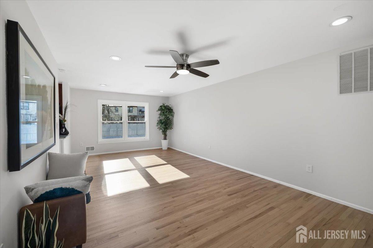 3 Boxwood Road Piscataway, NJ 08854 - Photo 9 of 38 Gallery Image 9