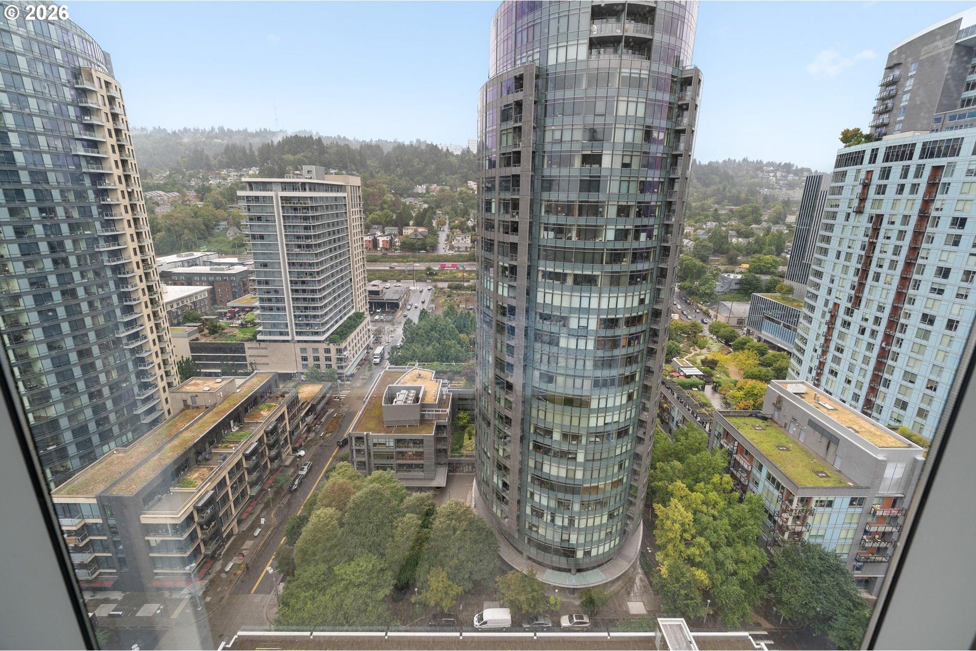 841 Southwest Gaines Street, Unit 2000 Portland, OR 97239 - Photo 24 of 36 Gallery Image 24