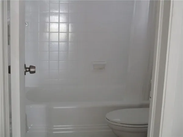 $1,700 | 2361 Northeast 10th Street, Unit 5, Pompano Beach, FL 33062