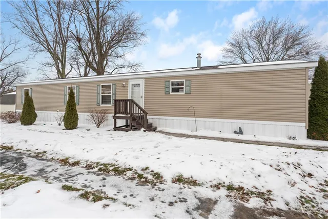 $49,900 | 74 Bloomdale Mhp, Bloomfield, NY 14469