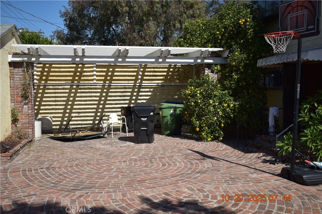 1009 South Rimpau Boulevard Los Angeles, CA 90019 - Photo 11 of 35