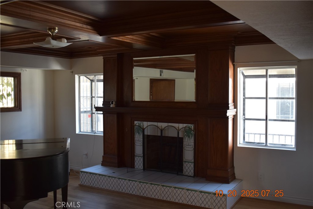 1009 South Rimpau Boulevard Los Angeles, CA 90019 - Photo 18 of 35