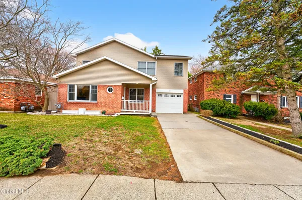 $470,000 | 15 Croswell Street, Albany, NY 12206