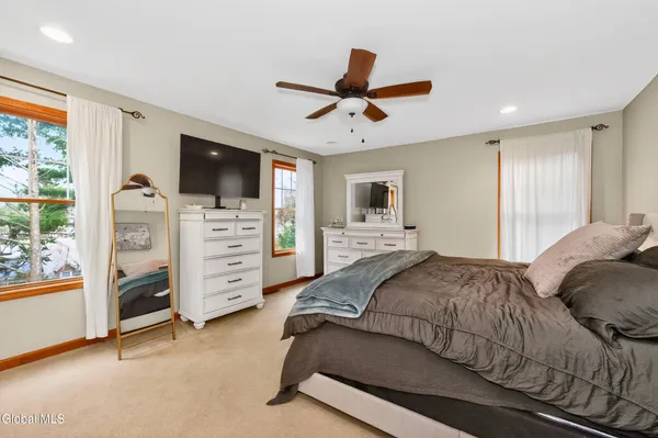$470,000 | 15 Croswell Street, Albany, NY 12206