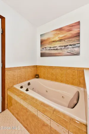 $470,000 | 15 Croswell Street, Albany, NY 12206