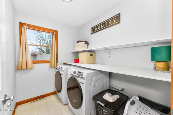 $470,000 | 15 Croswell Street, Albany, NY 12206