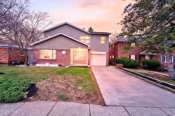 $470,000 | 15 Croswell Street, Albany, NY 12206