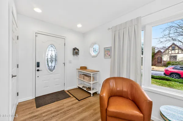 $470,000 | 15 Croswell Street, Albany, NY 12206