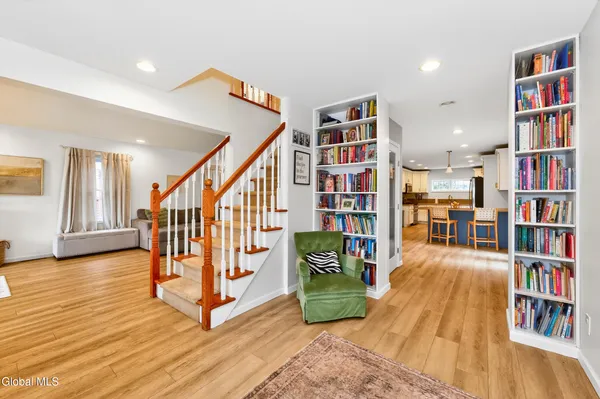 $470,000 | 15 Croswell Street, Albany, NY 12206