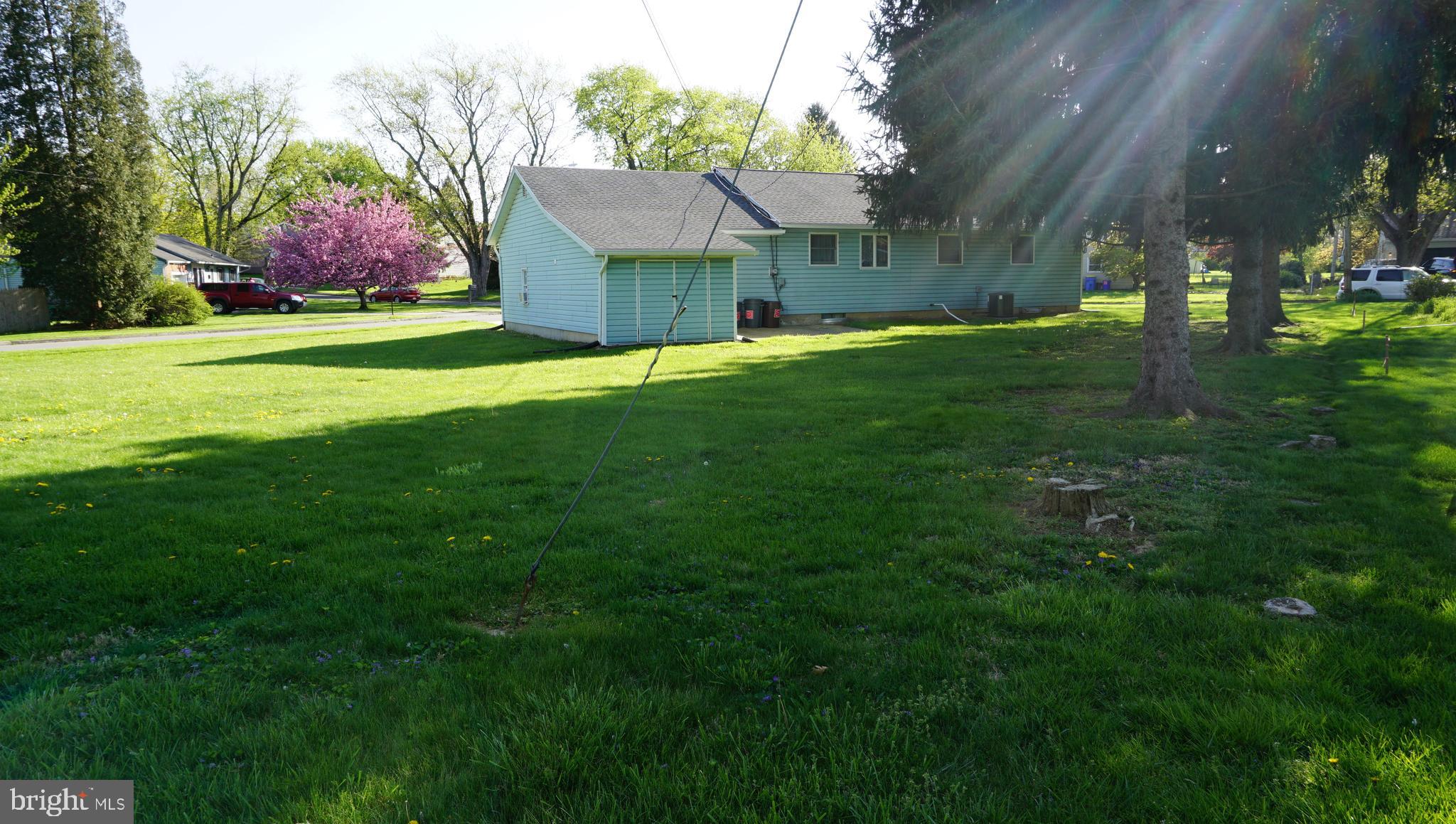 201 Heistand Road York, PA 17402 - Photo 4 of 12 Gallery Image 4