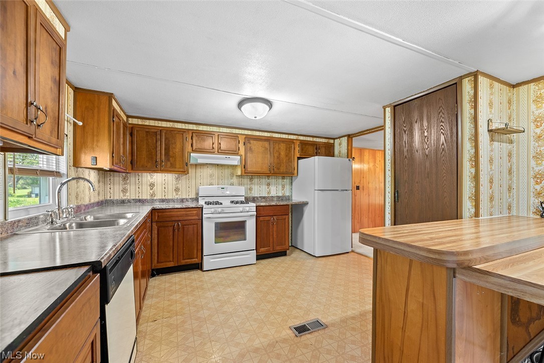 9455 Griffith Road Ravenna, OH 44266 - Photo 6 of 29