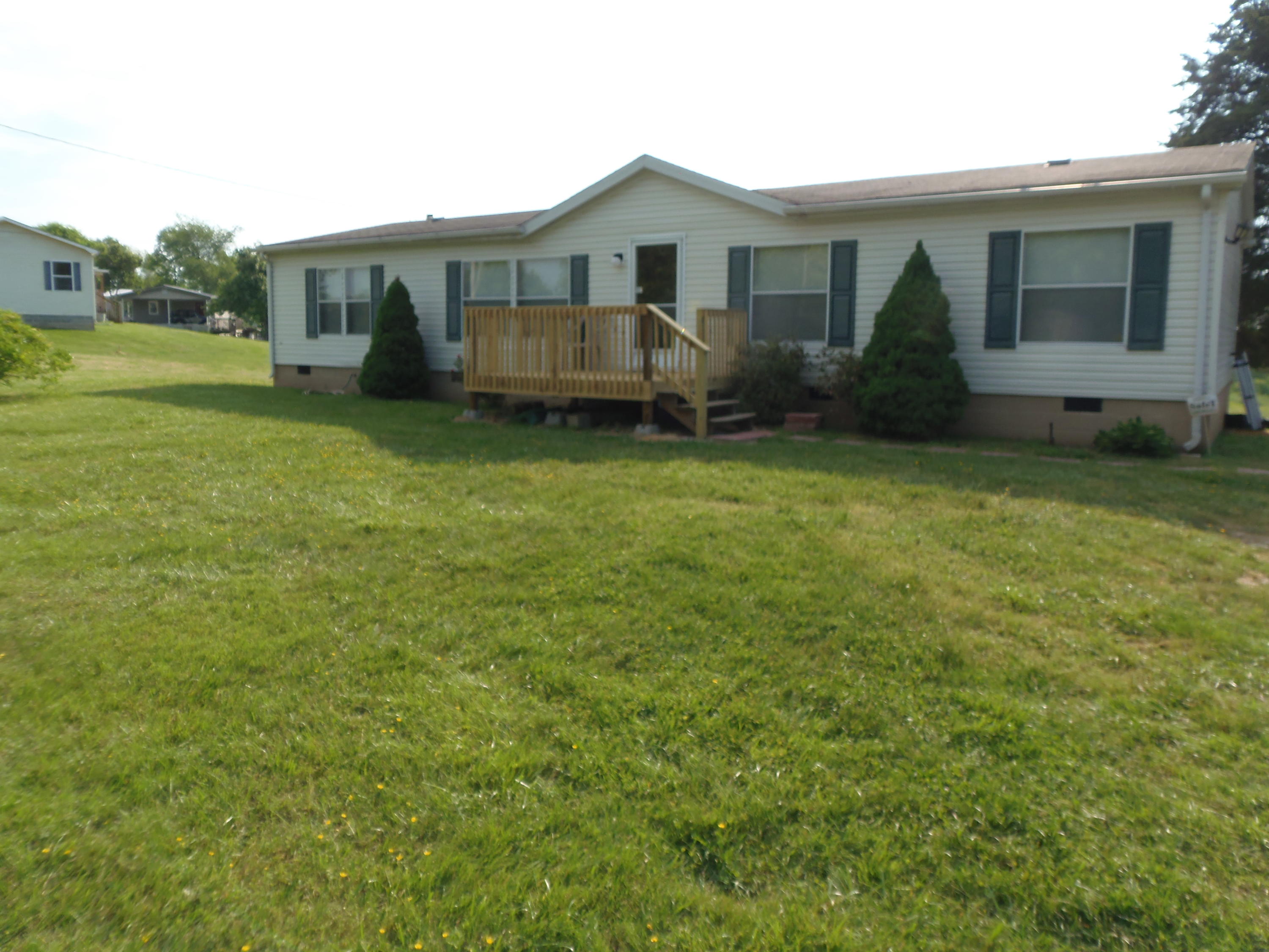4776 Loudon Ridge Road Lenoir City, TN 37771 - Photo 2 of 21 P1010021