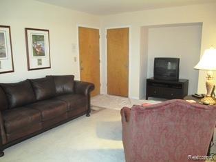 29404 Hoover Road Warren, MI 48093 - Photo 12 of 13 013.jpg
