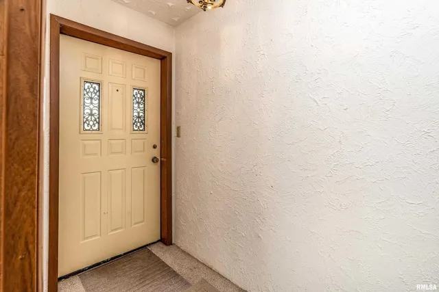 $139,900 | 516 South Safford Street, Christopher, IL 62822