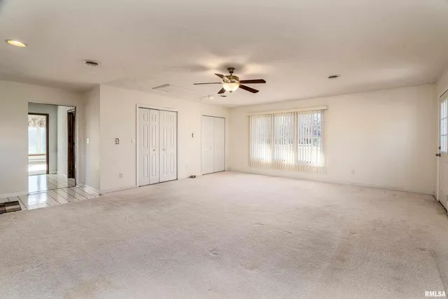 $139,900 | 516 South Safford Street, Christopher, IL 62822