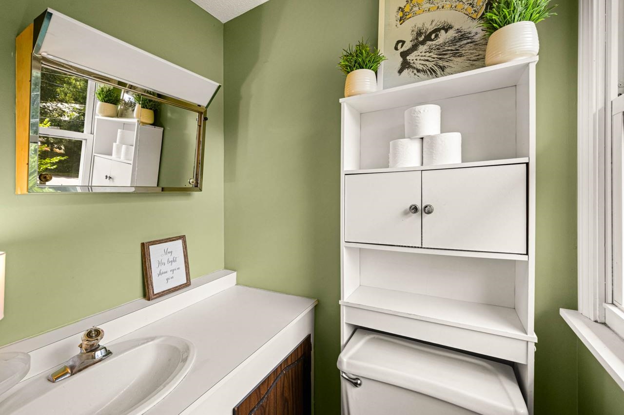 14 Scenic Drive Derry, NH 03038 - Photo 15 of 22