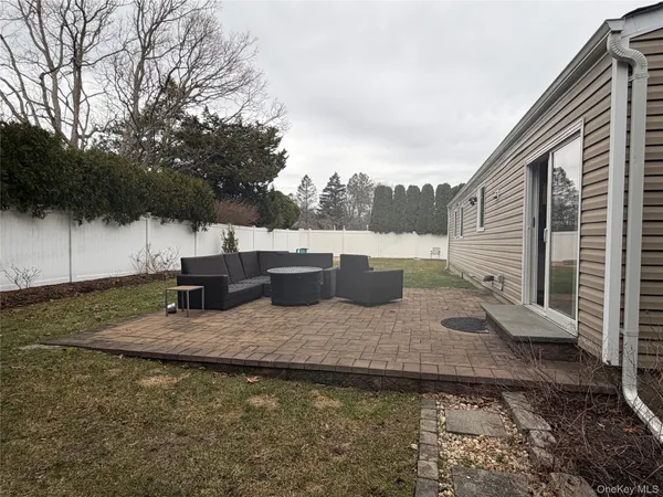 $4,600 | Undisclosed Address, Centereach, NY 11720