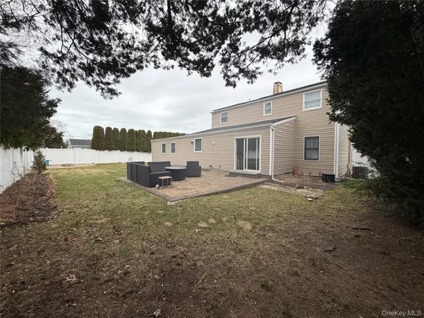 $4,600 | Undisclosed Address, Centereach, NY 11720