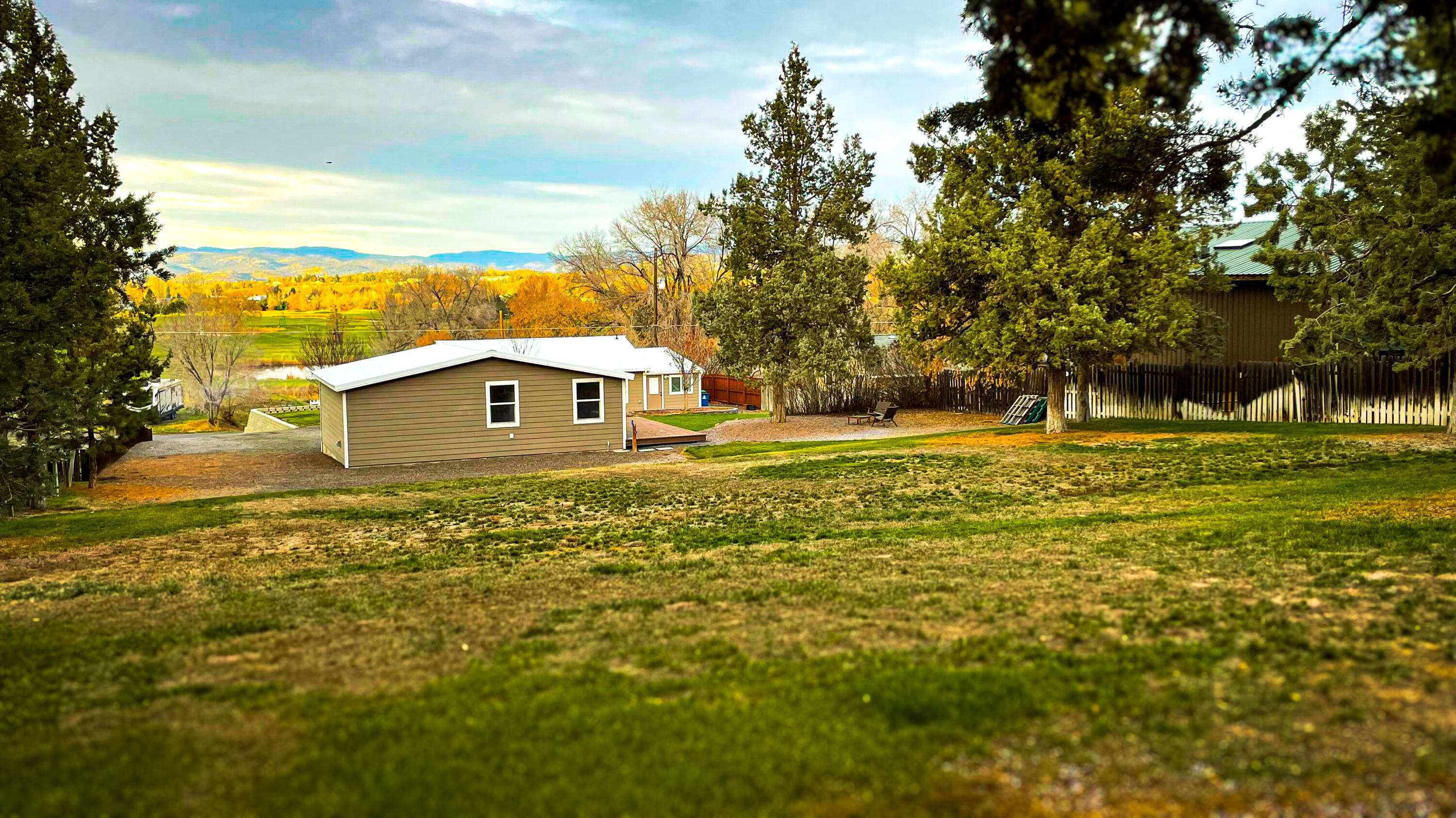 1098 Southwest Crestview Road Prineville, OR 97754 - Photo 23 of 26 Back Yard