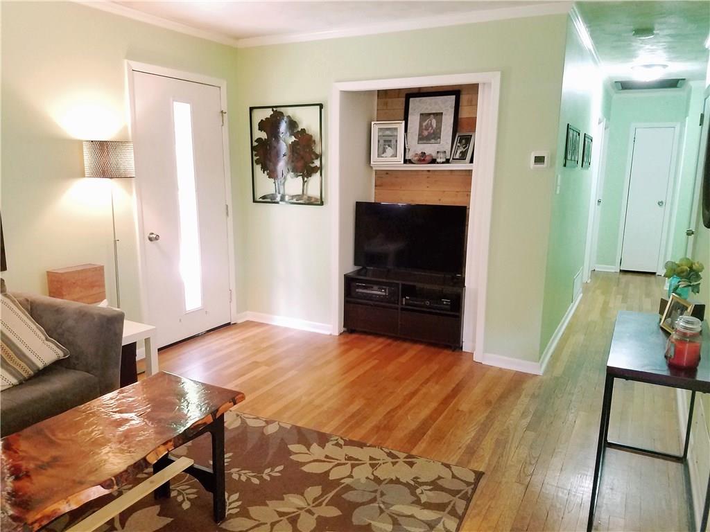 5424 Hardt Road Gibsonia, PA 15044 - Photo 12 of 24 Large living room on the main level.