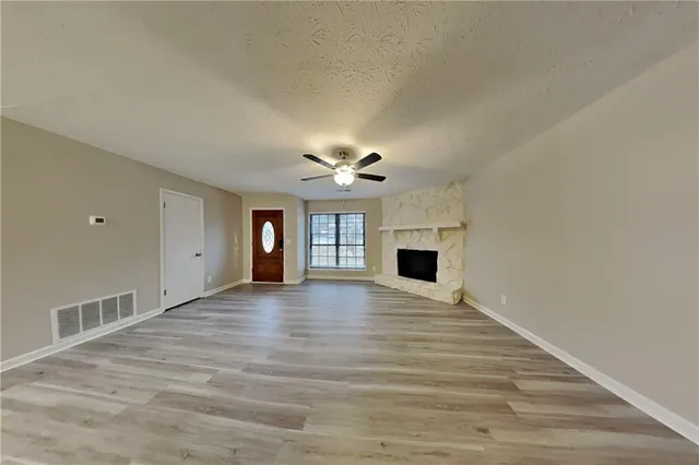 $1,925 | 2444 Mistletoe Lane Southwest, Snellville, GA 30039