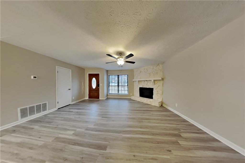 2444 Mistletoe Lane Southwest Snellville, GA 30039 - Photo 3 of 18